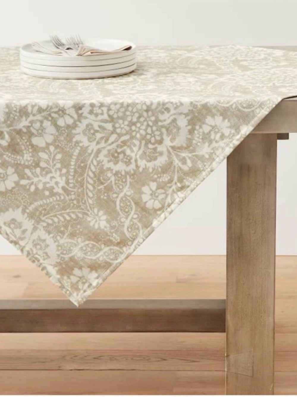 Pottery Barn Bernyce Table Throw NWOT 50” x 50” Flax